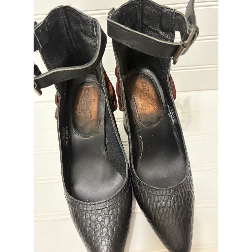FreeBird Jillian Black Leather Wrap Around Ankle Pump Bootie Heels Shoes Size 6 - Picture 7 of 9